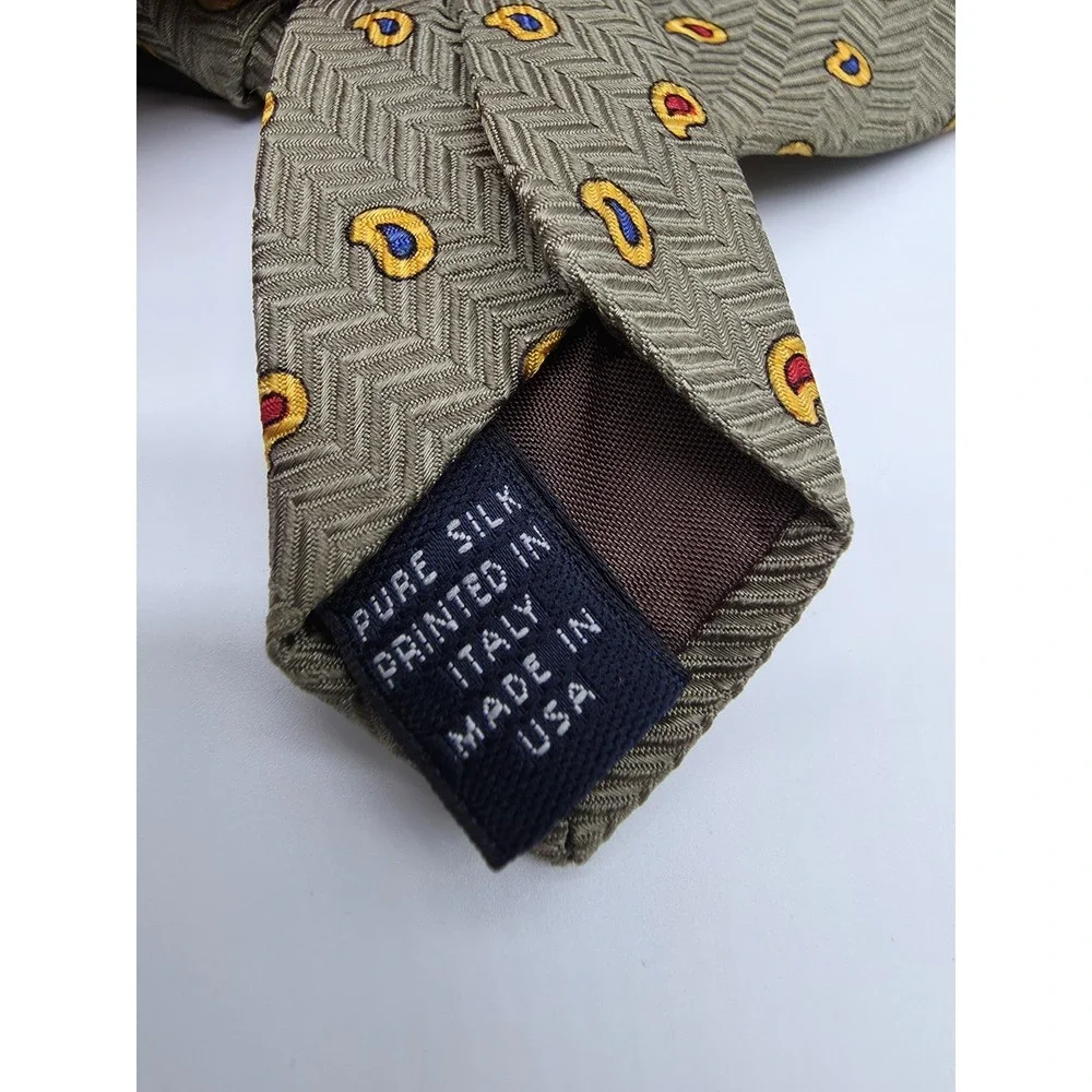 VTG Brooks Brothers Makers Olive Men's Tie  Geometric 100% Silk 59